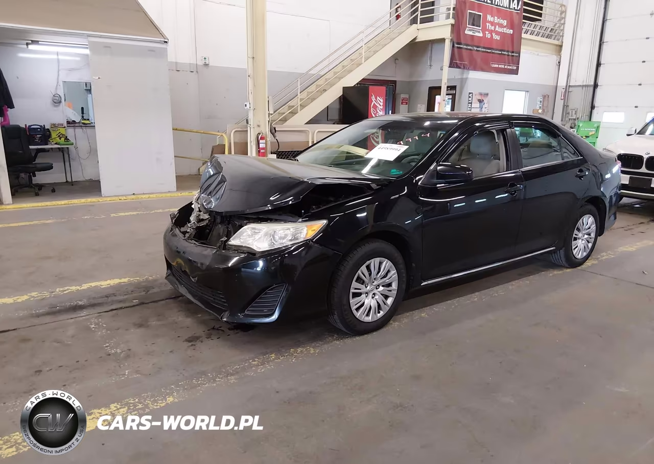 2014 Toyota Camry Le VIN:4T4BF1FK1ER425590 - 2