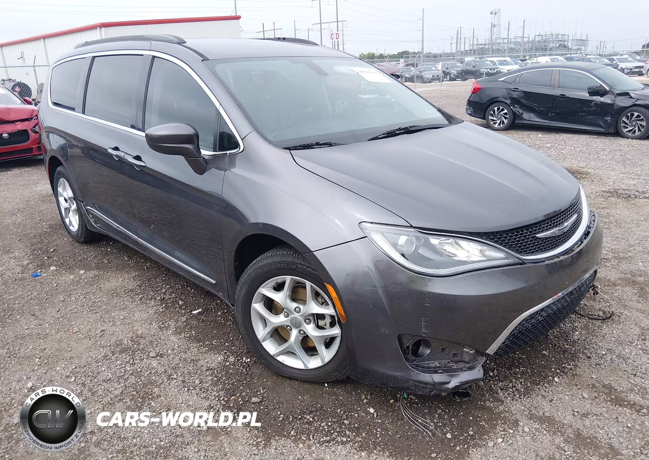 2017 Chrysler Pacifica Touring-L – zdjęcie 1 z 17