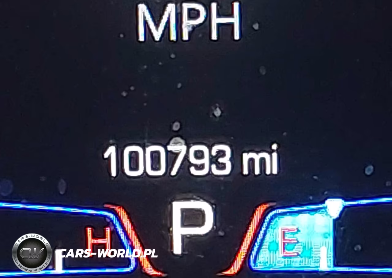 2018 Chrysler 300 Touring VIN:2C3CCAAG9JH299530 - 15