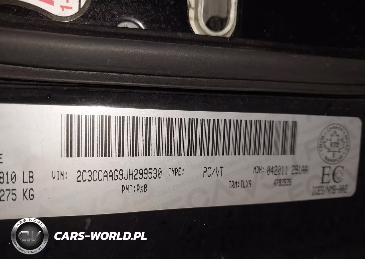 2018 Chrysler 300 Touring VIN:2C3CCAAG9JH299530 - 9