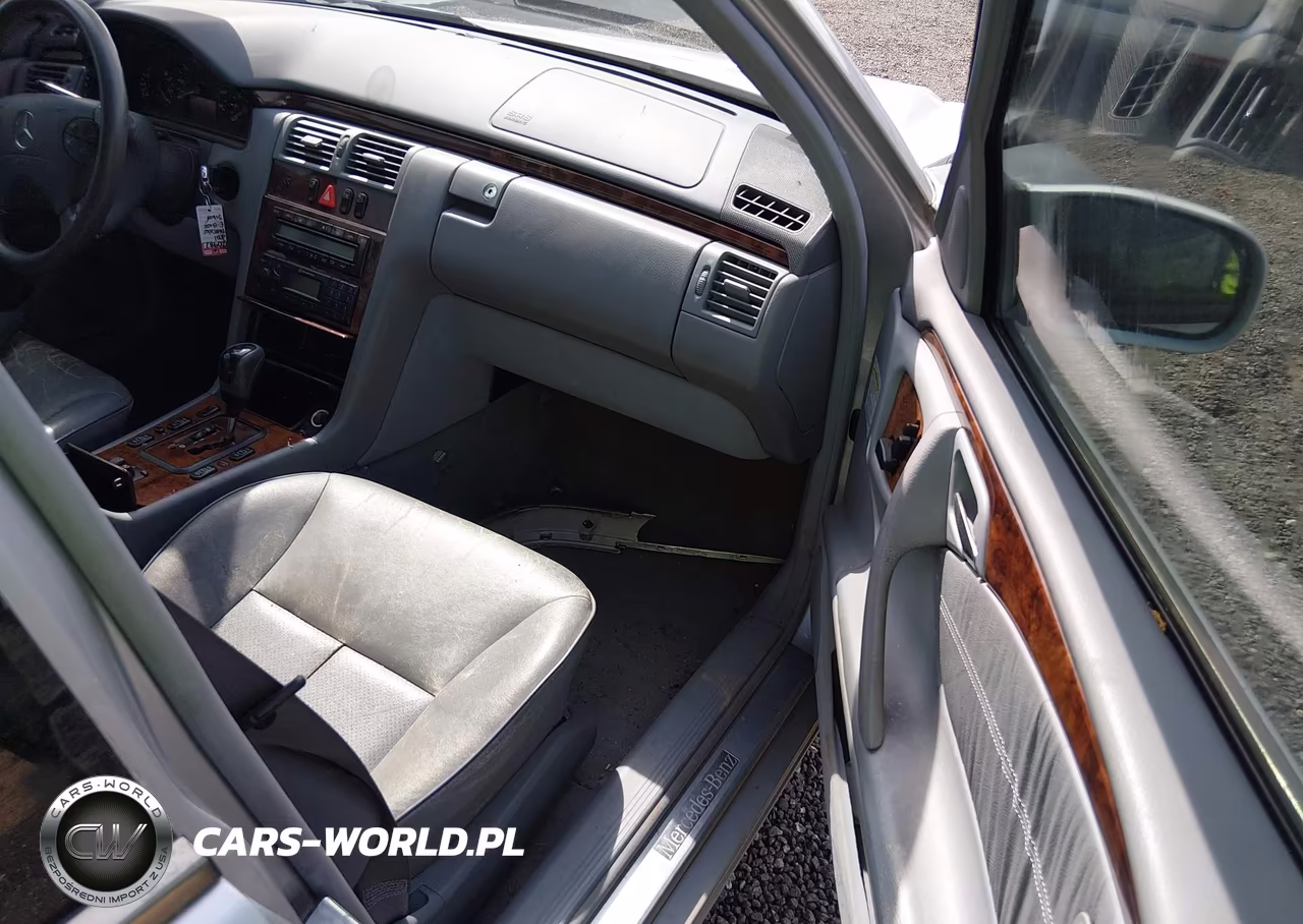 2001 Mercedes-Benz E 320 VIN:WDBJF65J01B184674 - 5