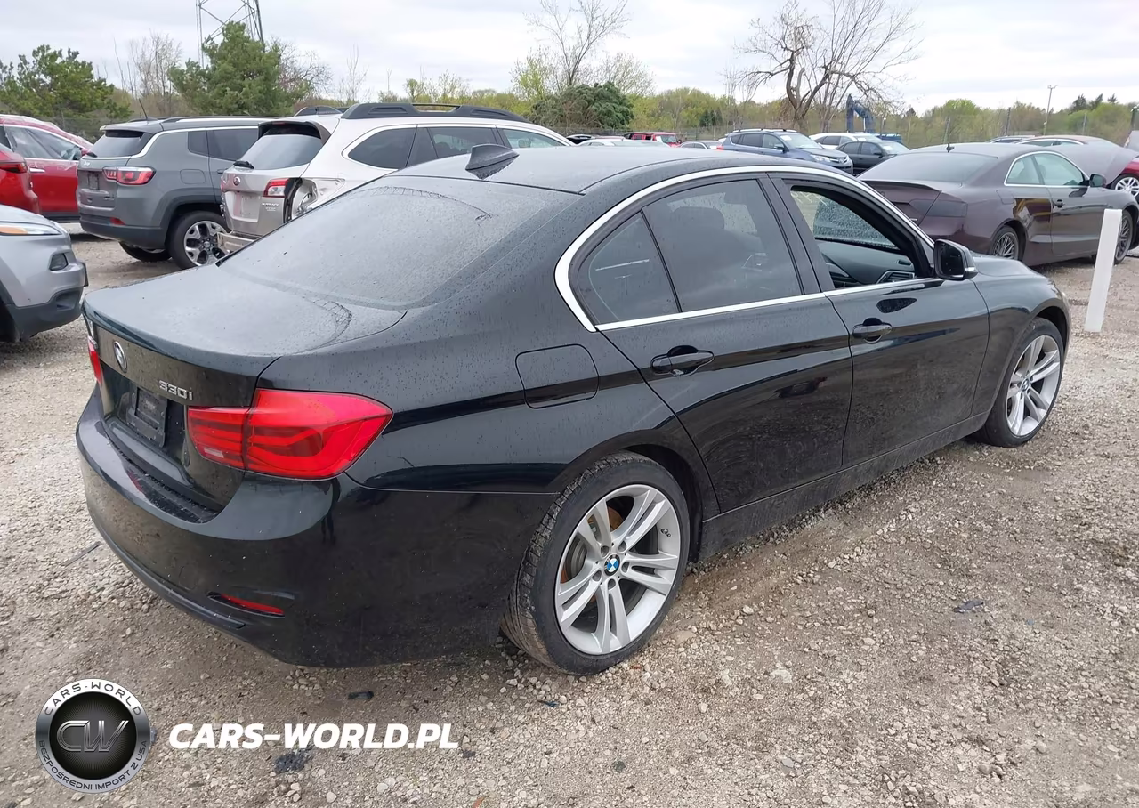 2018 BMW 330I xDrive VIN:WBA8D9C52JEB34936 - 4