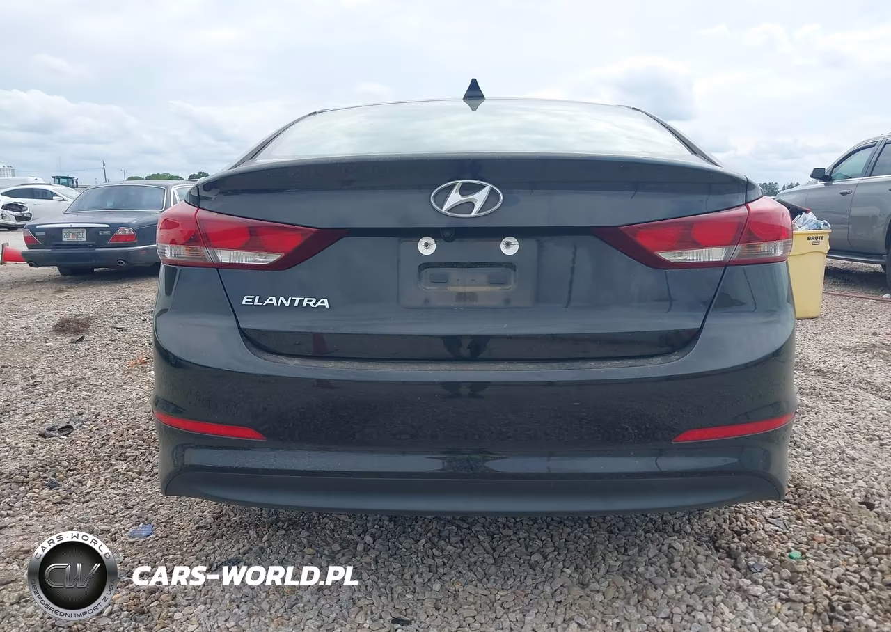 2018 Hyundai Elantra Sel VIN:5NPD84LF4JH383057 - 16