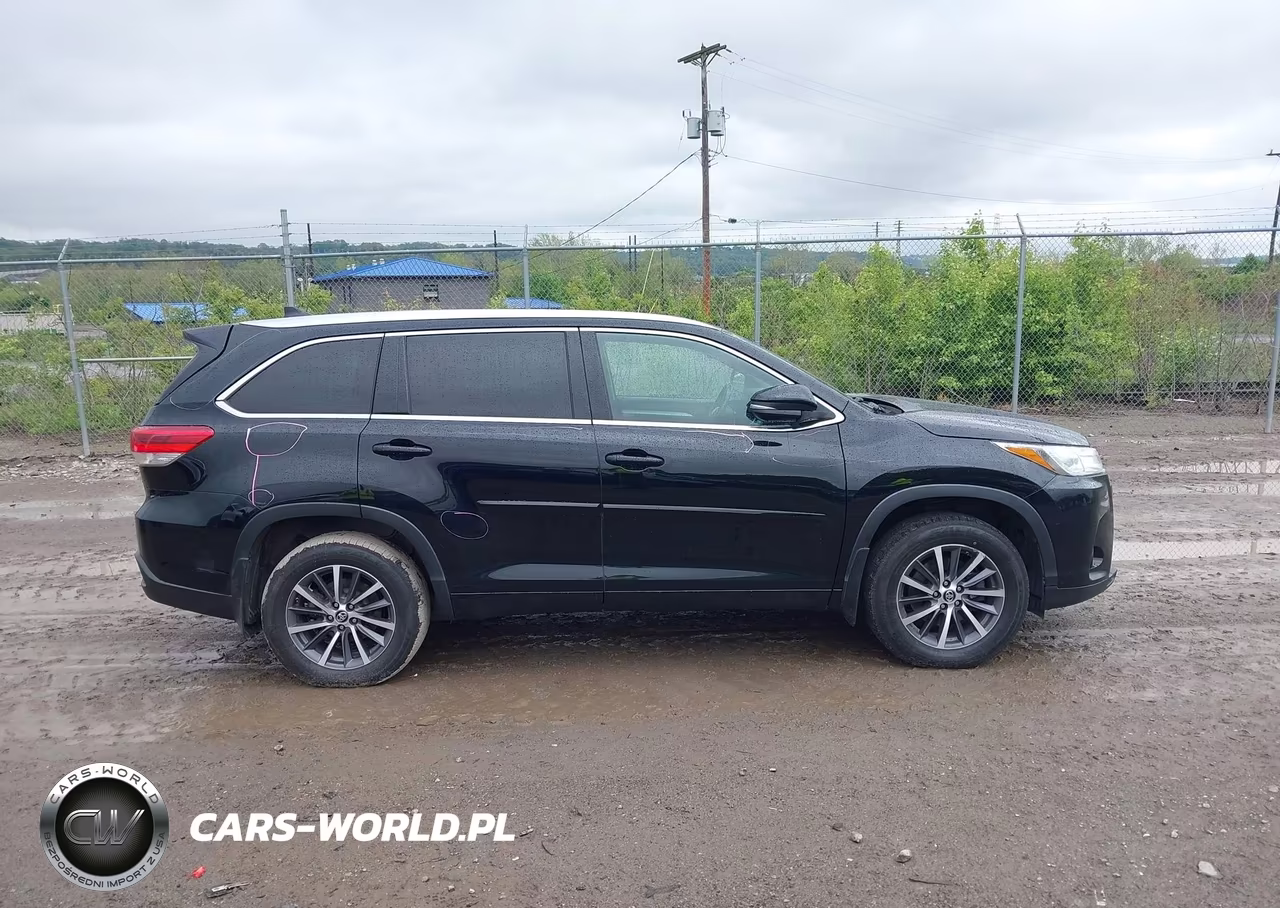 2017 Toyota Highlander Xle VIN:5TDJZRFH0HS407692 - 13