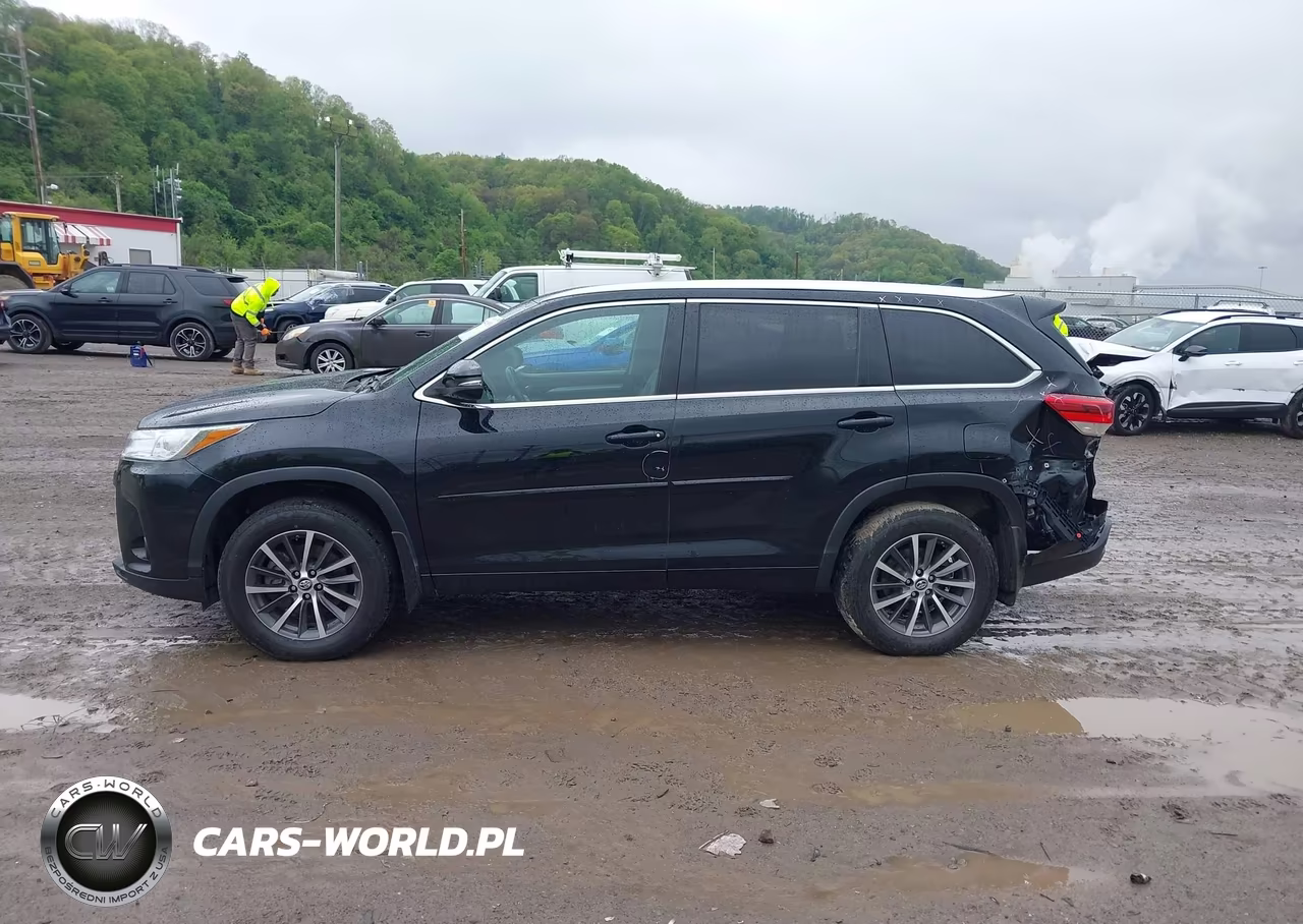 2017 Toyota Highlander Xle VIN:5TDJZRFH0HS407692 - 14
