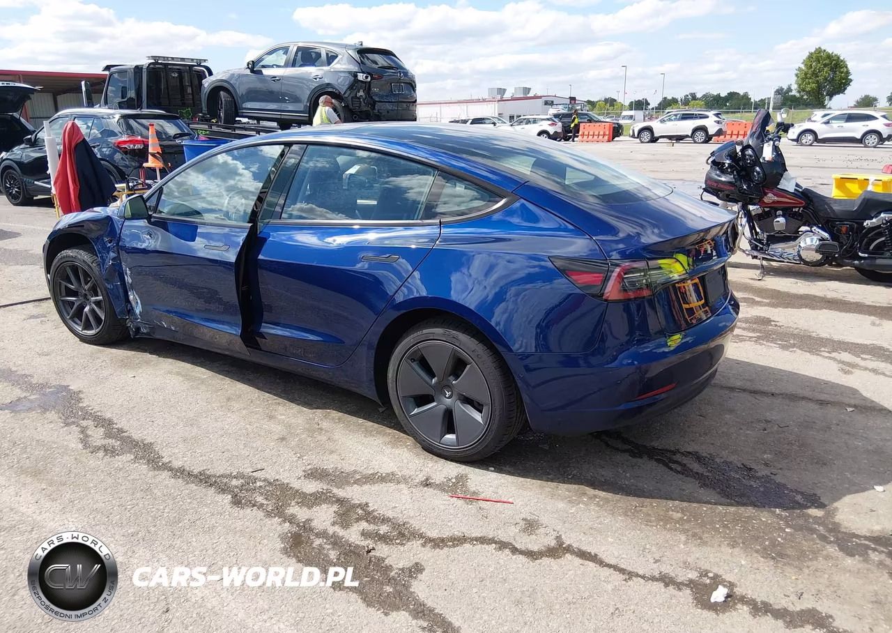 2022 Tesla Model 3 Long Range Dual Motor All-Wheel Drive VIN:5YJ3E1EB2NF208047 - 3