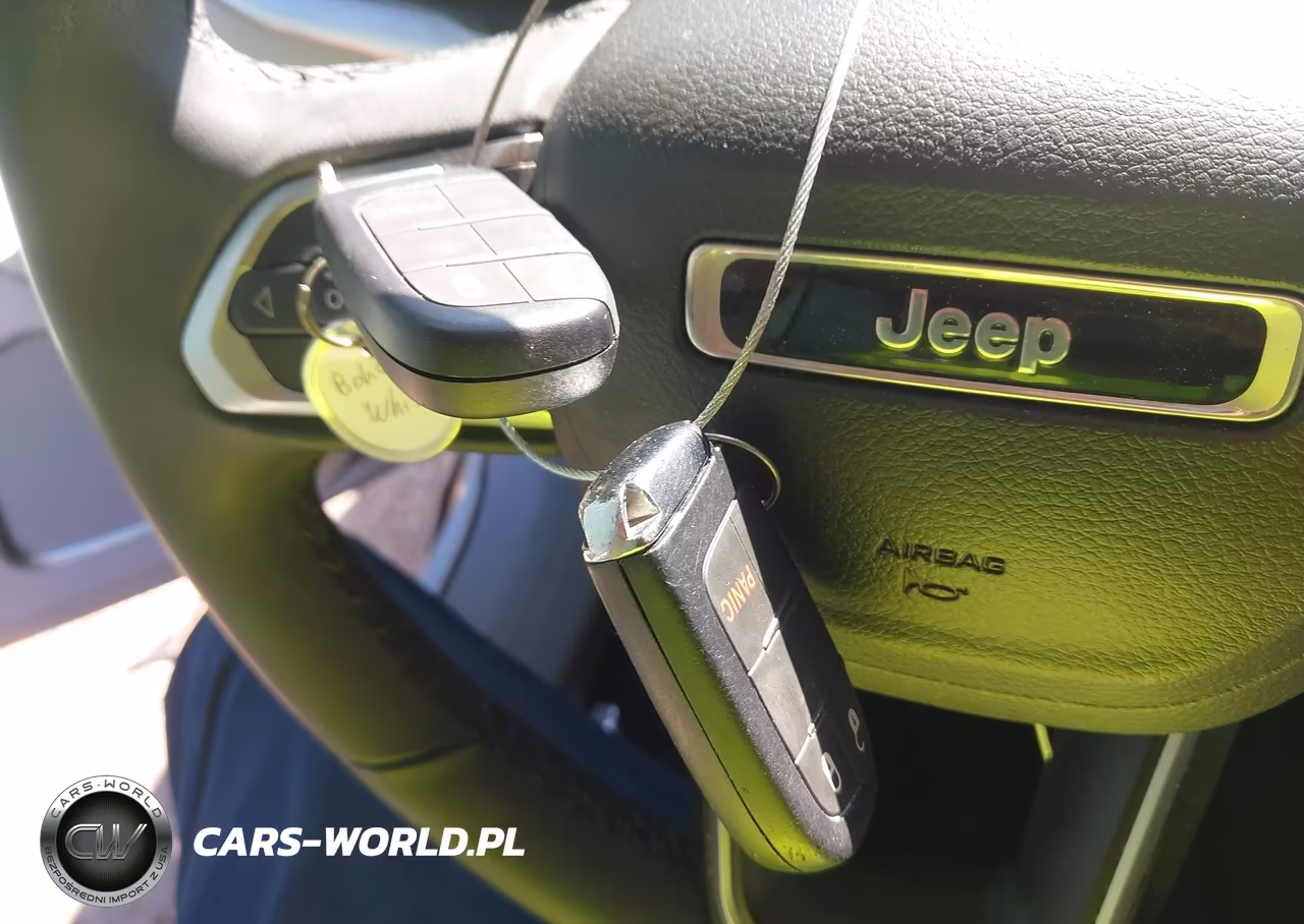 2023 Jeep Compass Latitude 4X4 VIN:3C4NJDBN5PT551136 - 11