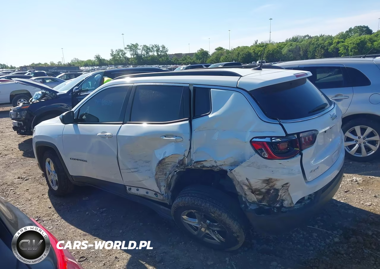 2023 Jeep Compass Latitude 4X4 VIN:3C4NJDBN5PT551136 - 14