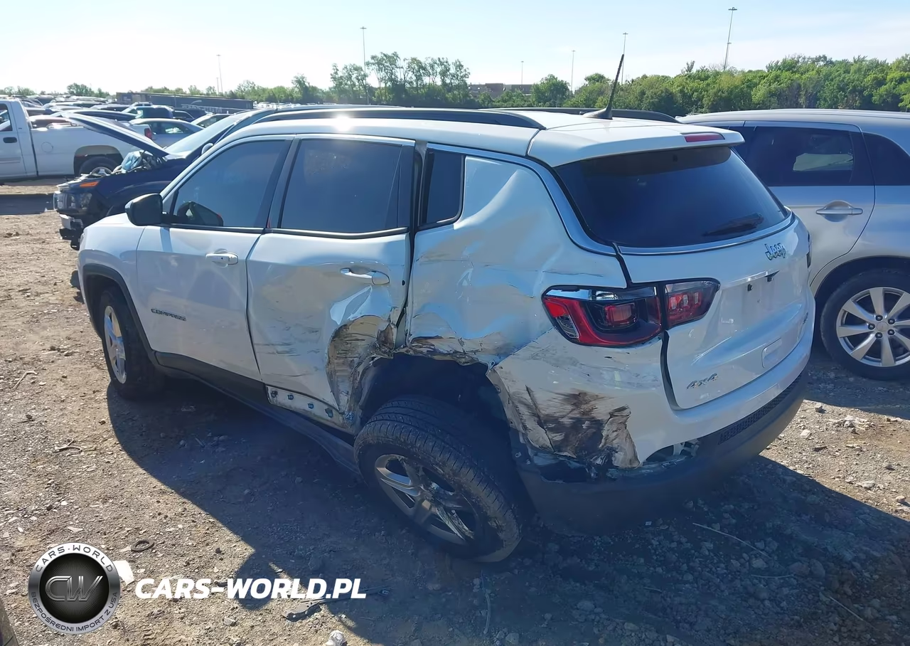 2023 Jeep Compass Latitude 4X4 VIN:3C4NJDBN5PT551136 - 3