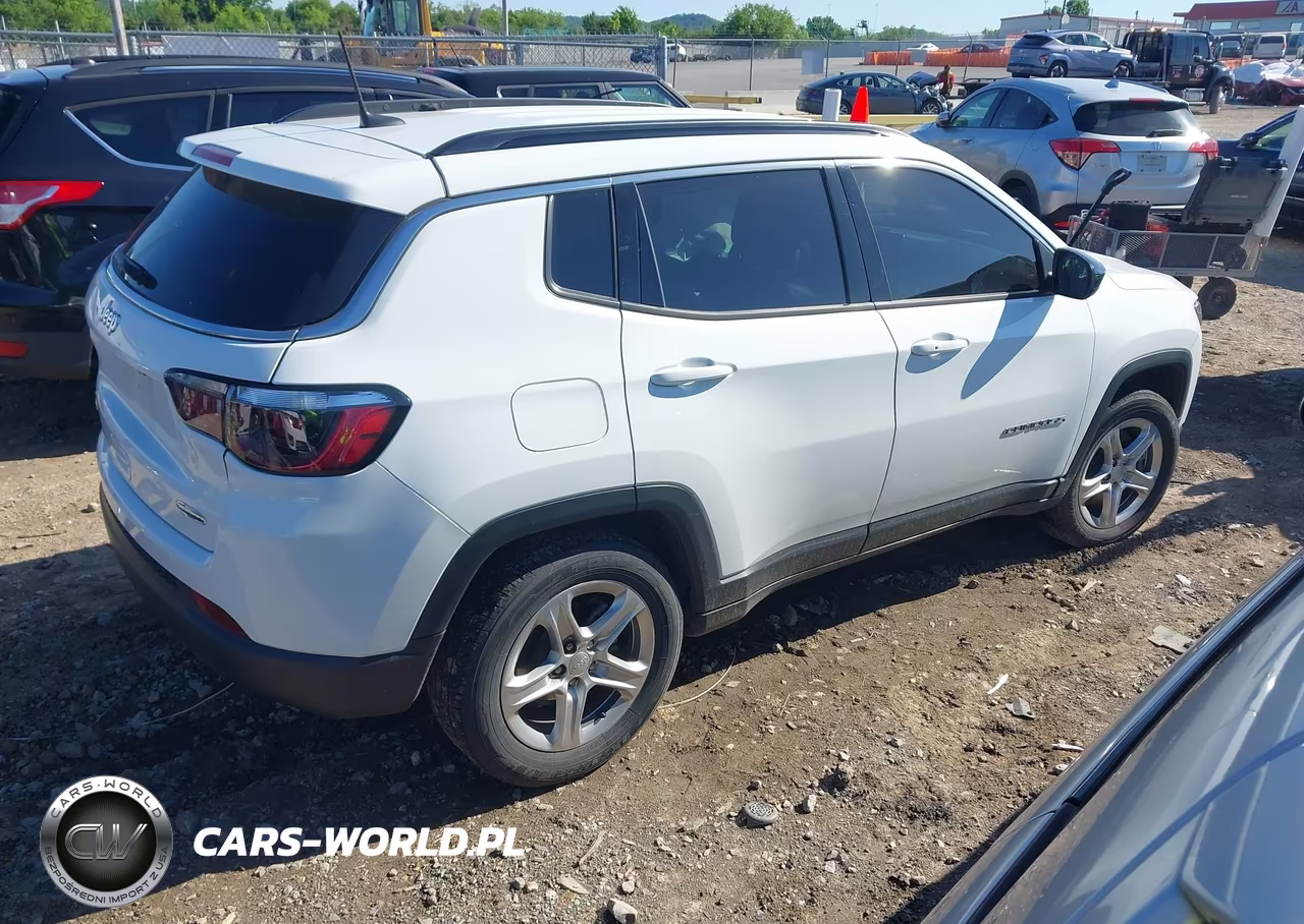 2023 Jeep Compass Latitude 4X4 VIN:3C4NJDBN5PT551136 - 4