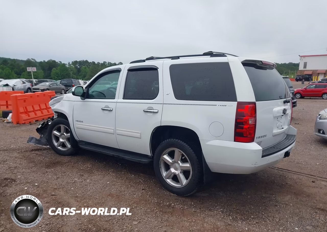 2011 Chevrolet Tahoe Lt VIN:1GNSCBE09BR240688 - 3