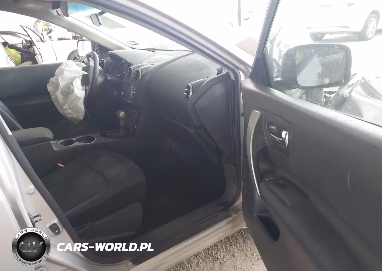 2015 Nissan Rogue Select S VIN:JN8AS5MV4FW759388 - 5