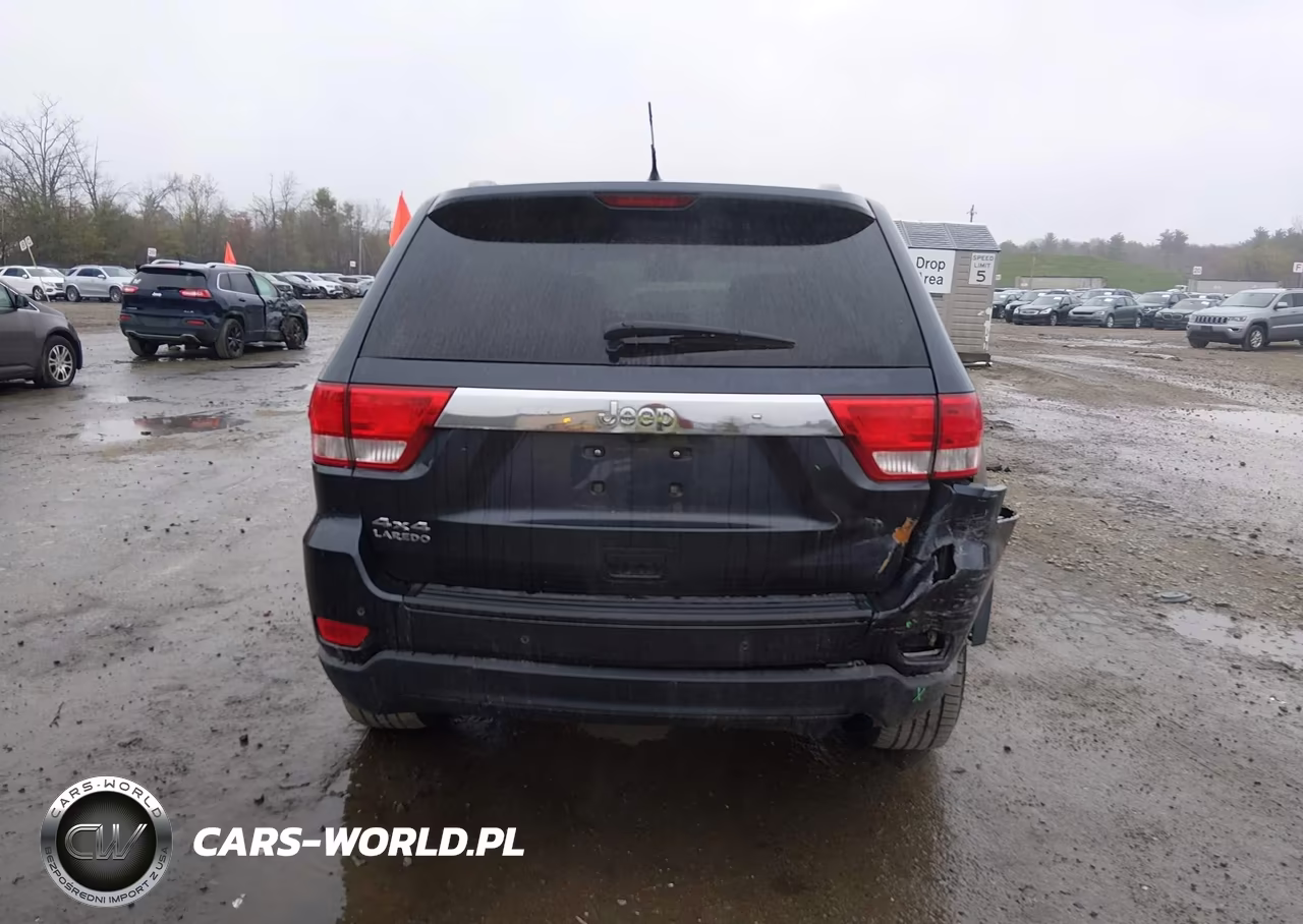 2013 Jeep Grand Cherokee Laredo VIN:1C4RJFAG3DC655129 - 16