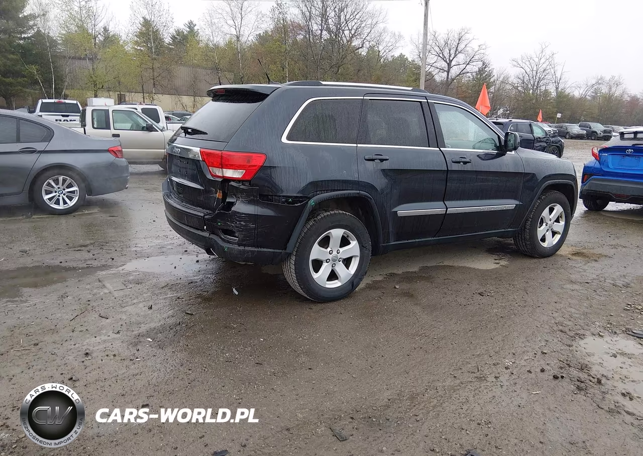 2013 Jeep Grand Cherokee Laredo VIN:1C4RJFAG3DC655129 - 4