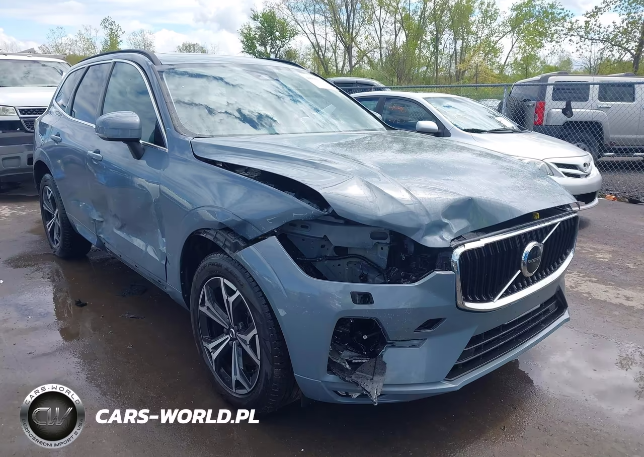 2022 Volvo Xc60 B5 Momentum – zdjęcie 1 z 16
