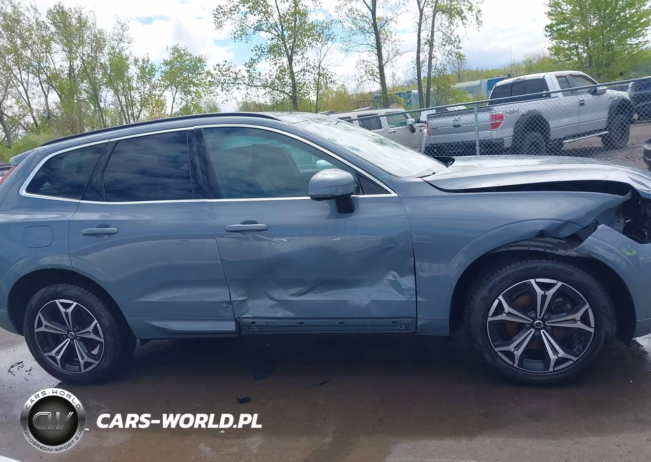 2022 Volvo Xc60 B5 Momentum VIN:YV4L12RK2N1083746 - 13