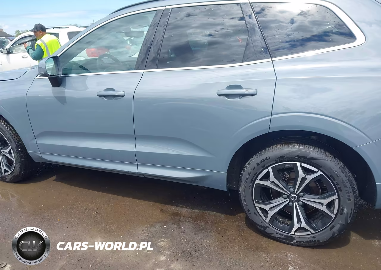 2022 Volvo Xc60 B5 Momentum VIN:YV4L12RK2N1083746 - 14