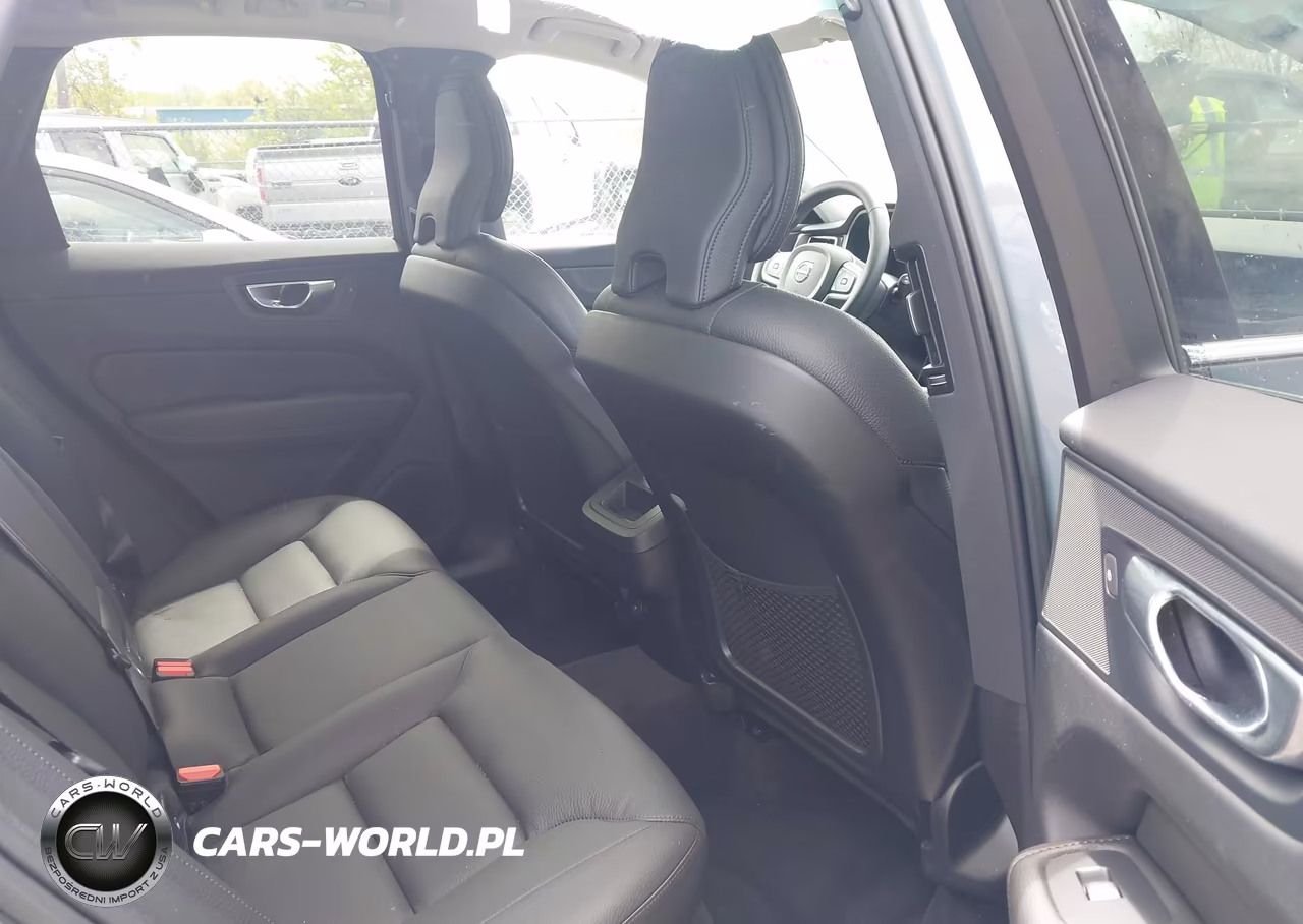 2022 Volvo Xc60 B5 Momentum VIN:YV4L12RK2N1083746 - 8