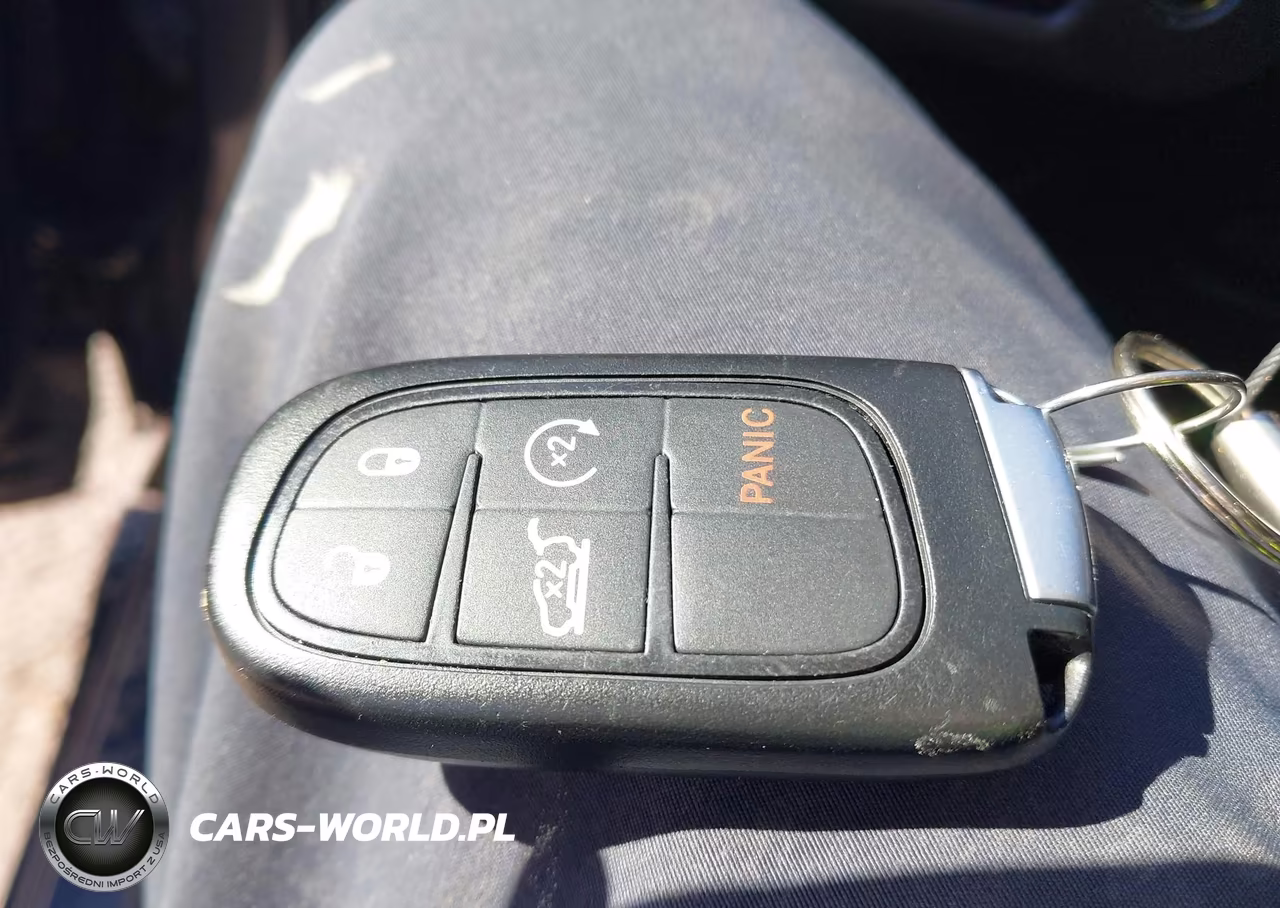 2019 Jeep Cherokee Limited 4X4 VIN:1C4PJMDX3KD390453 - 11