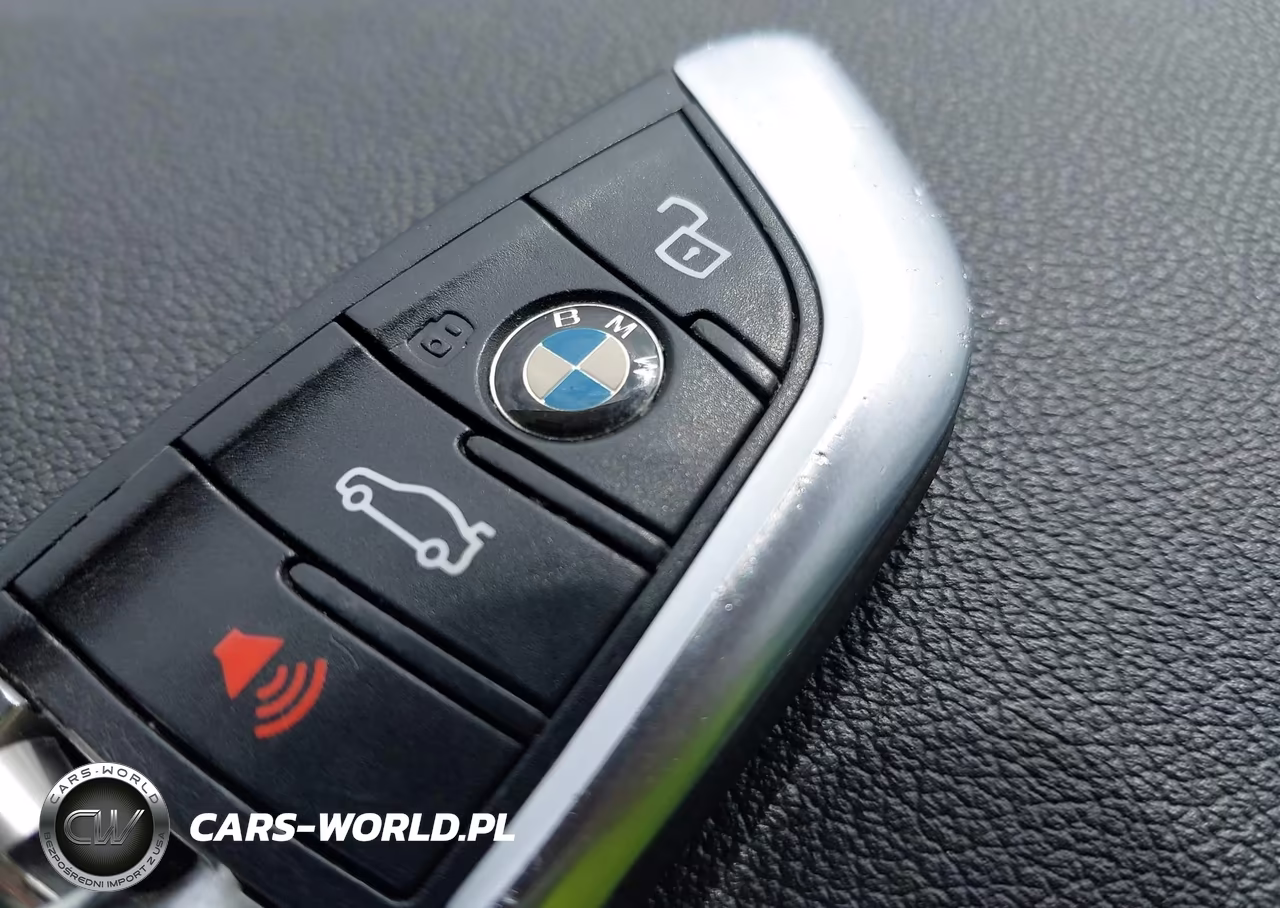 2020 BMW 330I xDrive VIN:3MW5R7J08L8B06416 - 11