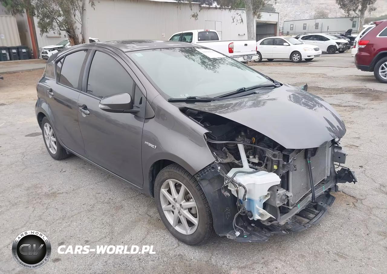 2016 Toyota Prius C Four