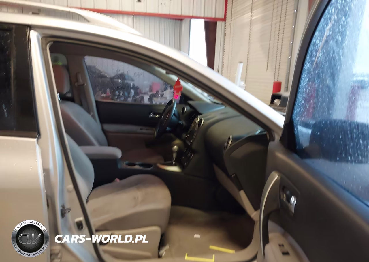 2015 Nissan Rogue Select S VIN:JN8AS5MV0FW751983 - 5