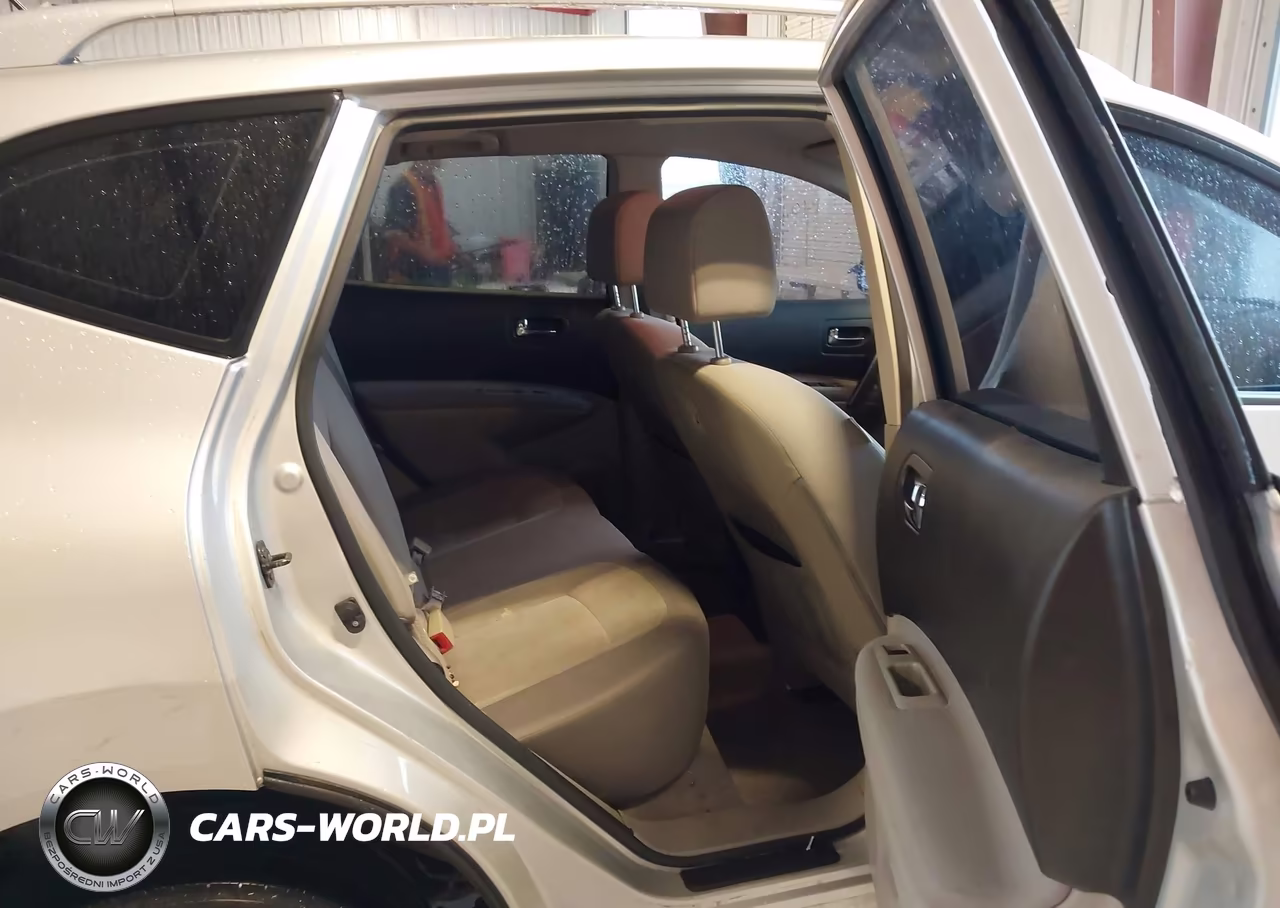 2015 Nissan Rogue Select S VIN:JN8AS5MV0FW751983 - 8
