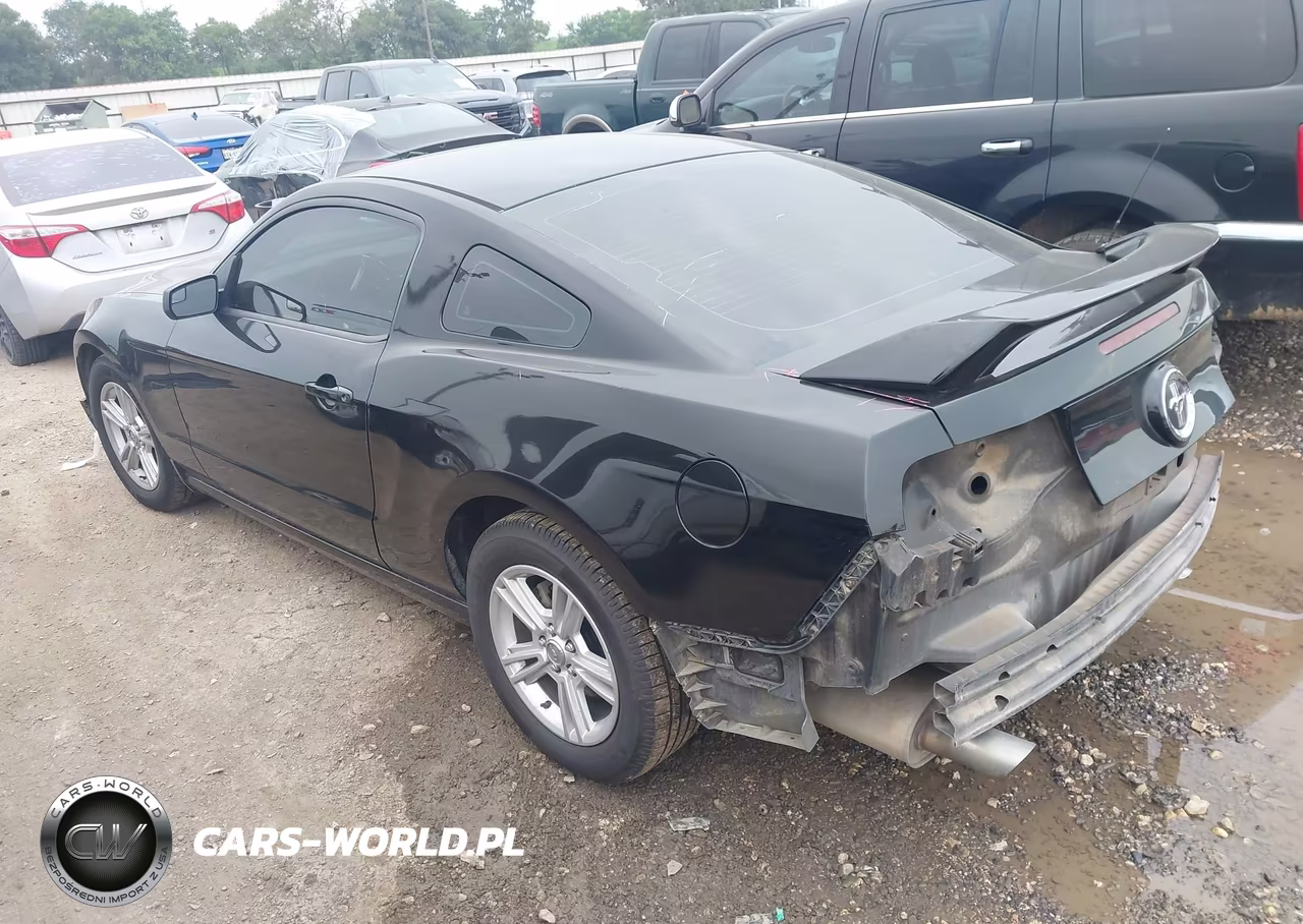 2014 Ford Mustang V6 VIN:1ZVBP8AM4E5326511 - 3