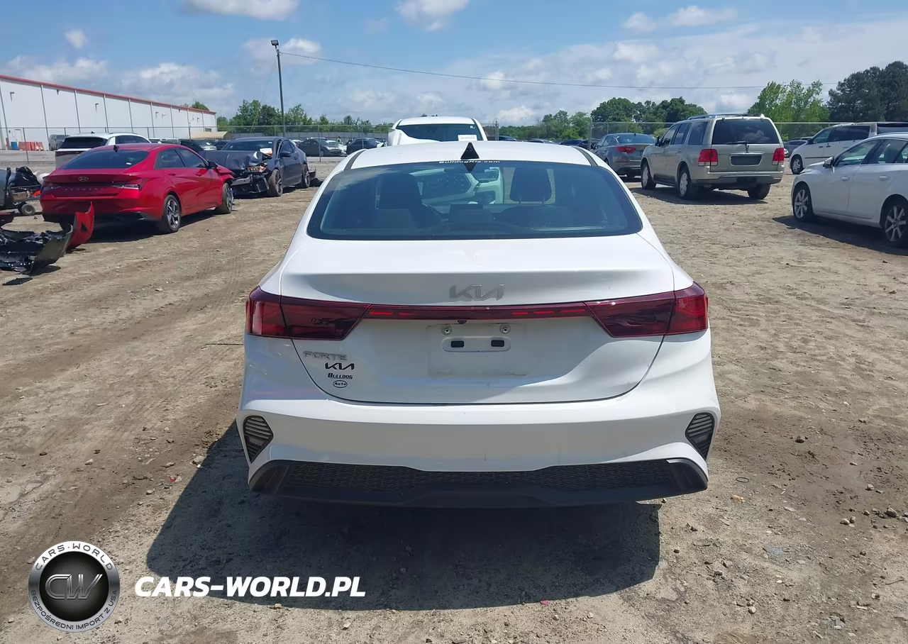 2024 Kia Forte Lxs VIN:3KPF24AD7RE724530 - 17