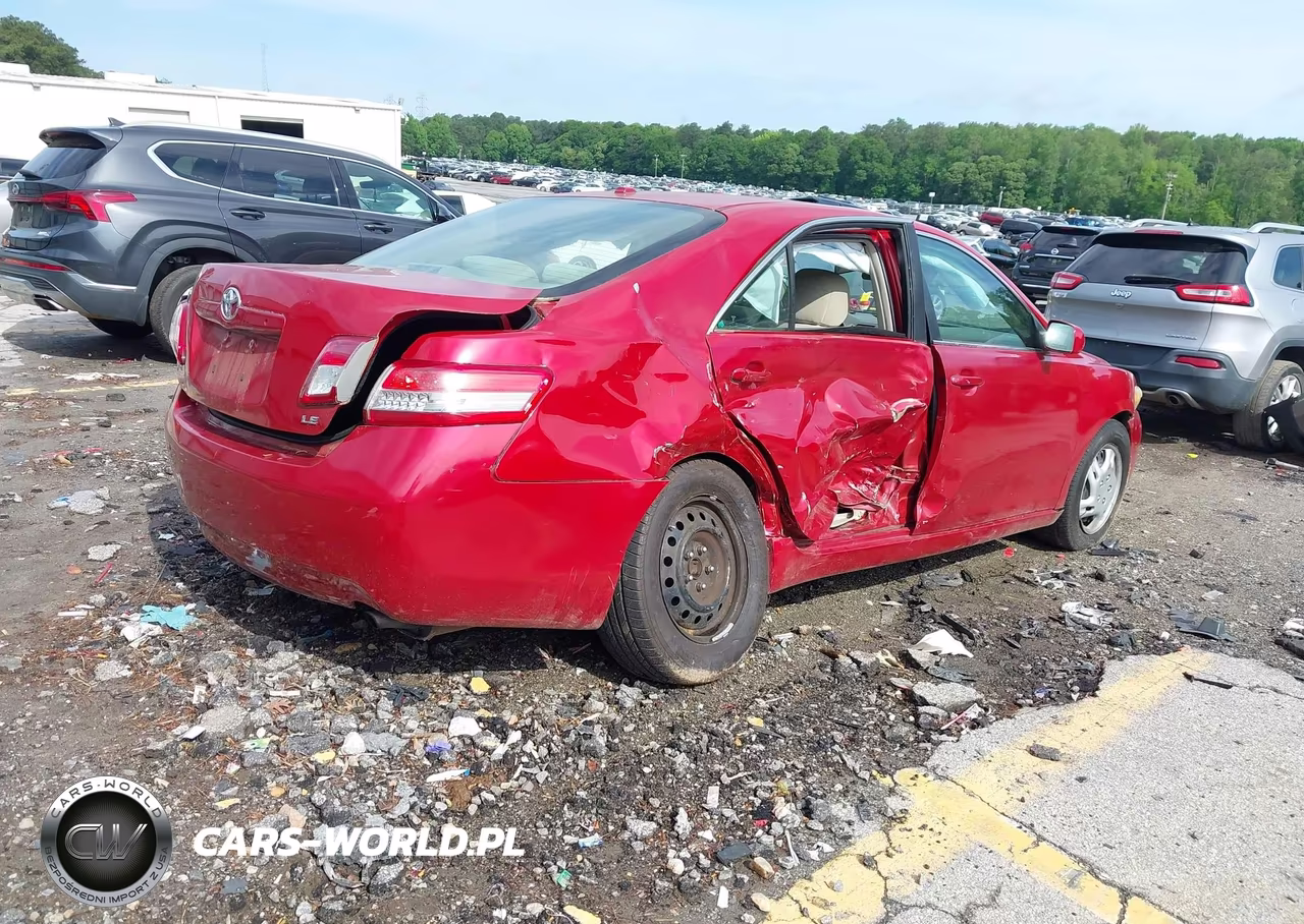 2010 Toyota Camry Le VIN:4T1BF3EK7AU533195 - 4