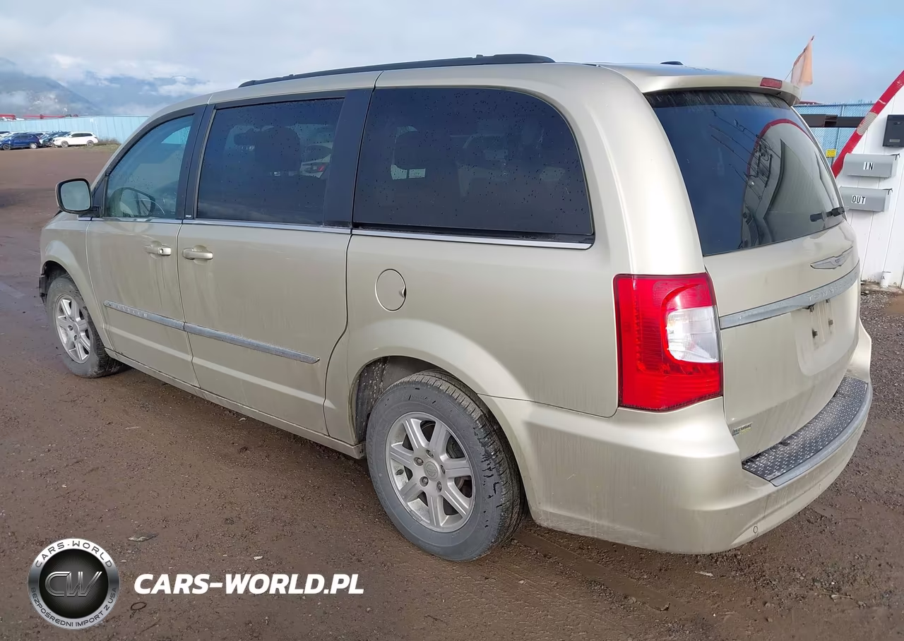 2011 Chrysler Town & Country Touring VIN:2A4RR5DG6BR723226 - 3