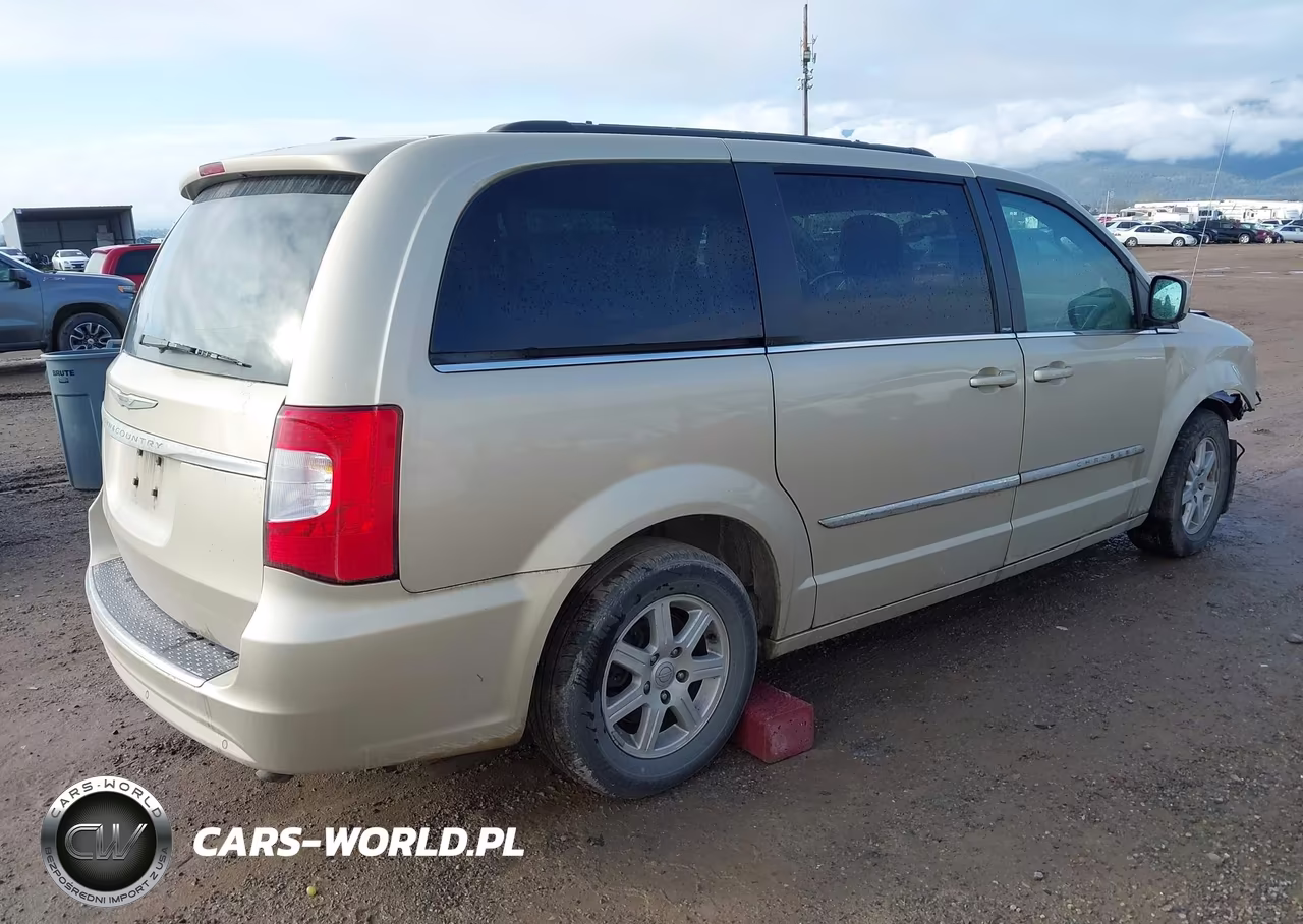 2011 Chrysler Town & Country Touring VIN:2A4RR5DG6BR723226 - 4