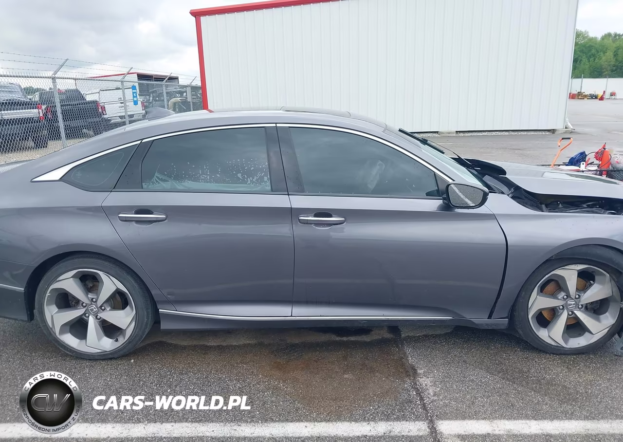 2018 Honda Accord Touring 2.0T VIN:1HGCV2F98JA031882 - 13