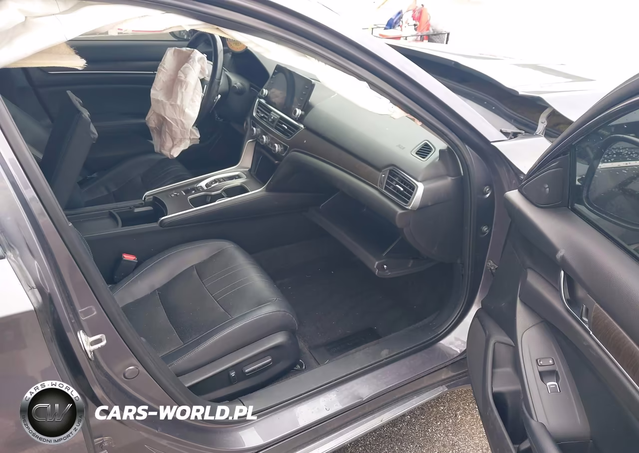 2018 Honda Accord Touring 2.0T VIN:1HGCV2F98JA031882 - 5