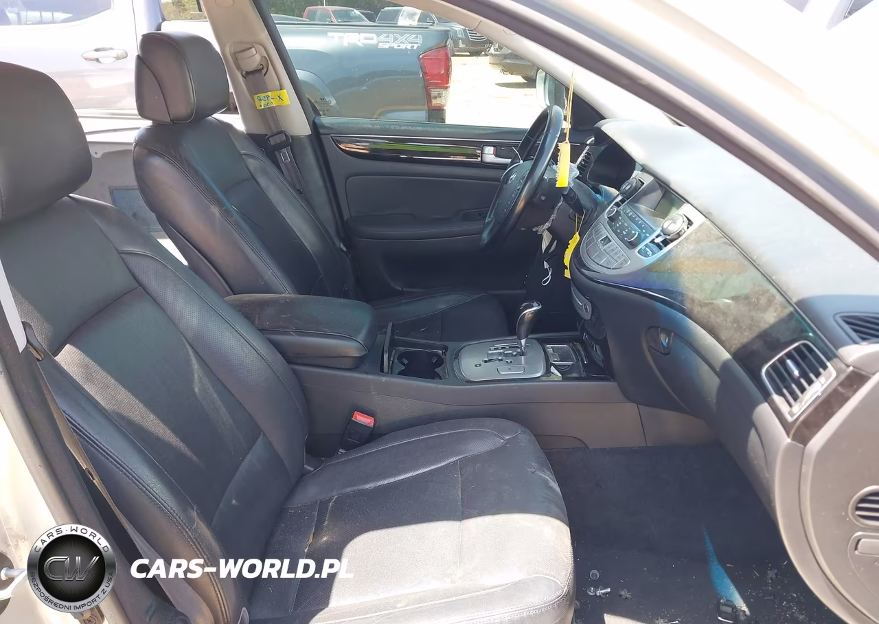 2013 Hyundai Genesis 3.8 VIN:KMHGC4DD3DU224299 - 5
