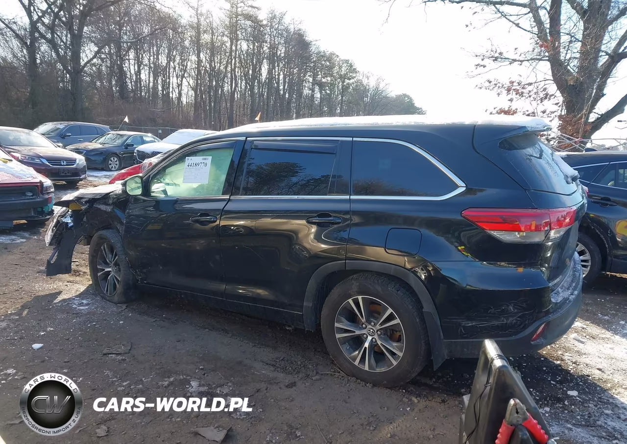 2017 Toyota Highlander Le VIN:5TDBZRFH7HS409170 - 13