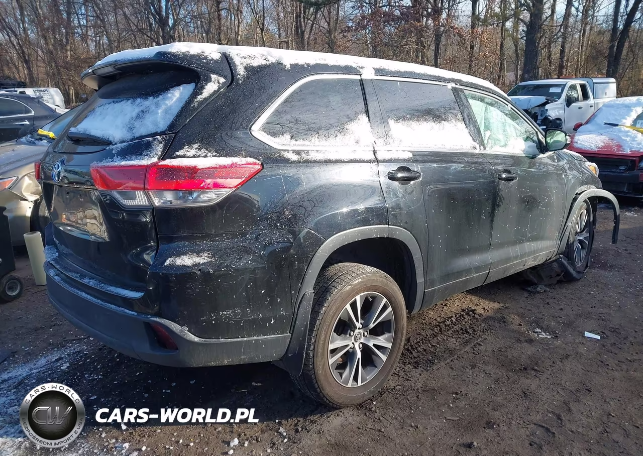 2017 Toyota Highlander Le VIN:5TDBZRFH7HS409170 - 4