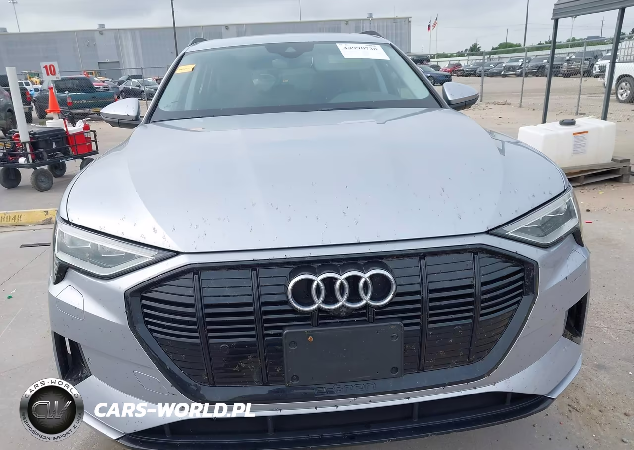 2021 Audi E-Tron Premium Quattro VIN:WA1AAAGE0MB025624 - 13