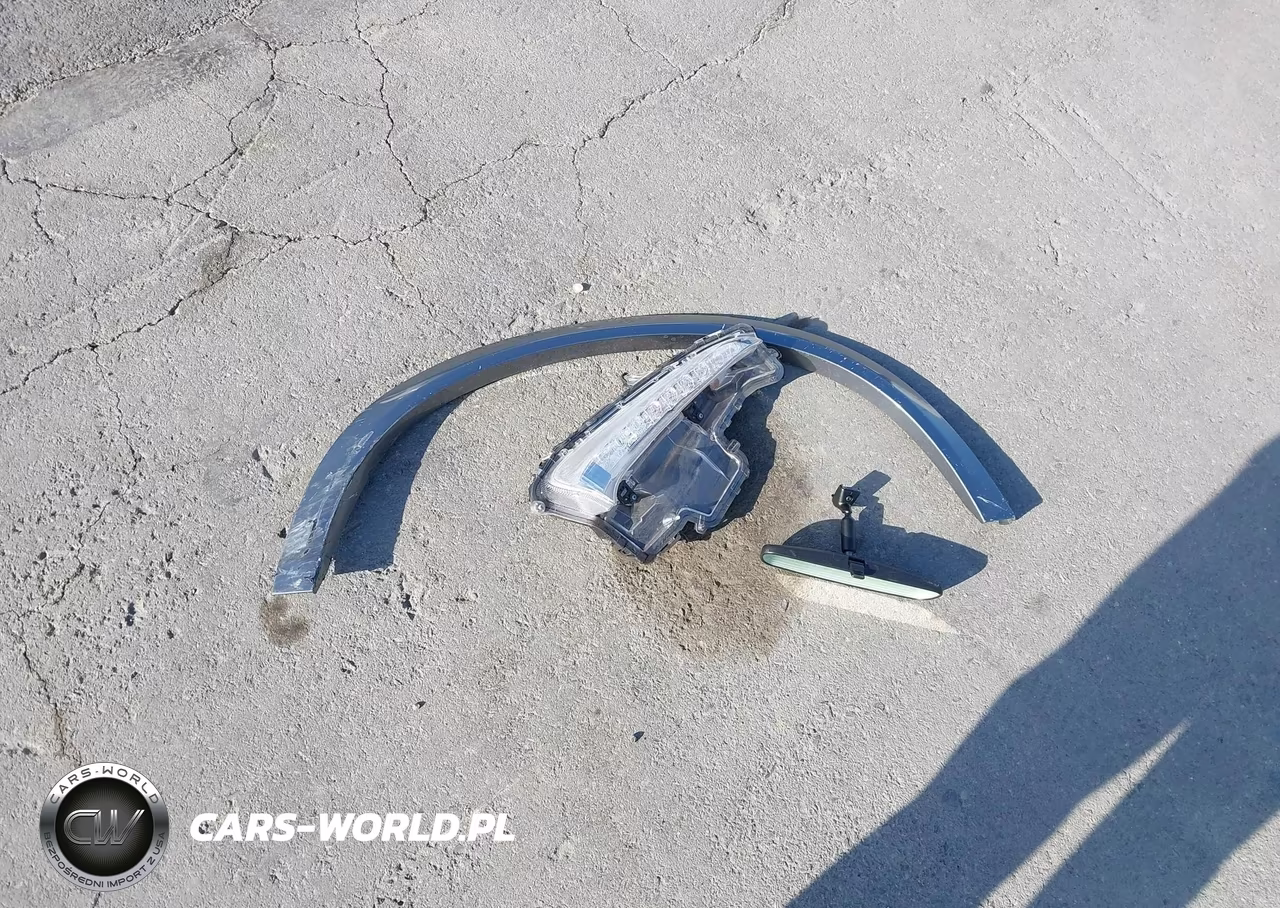 2018 Toyota Prius Prime Premium VIN:JTDKARFP9J3100242 - 12
