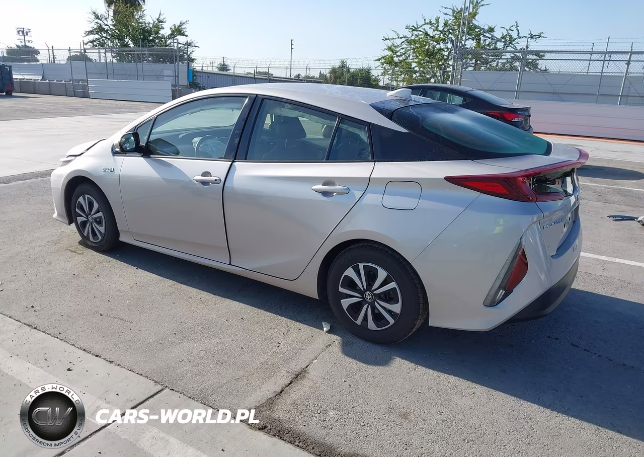2018 Toyota Prius Prime Premium VIN:JTDKARFP9J3100242 - 3