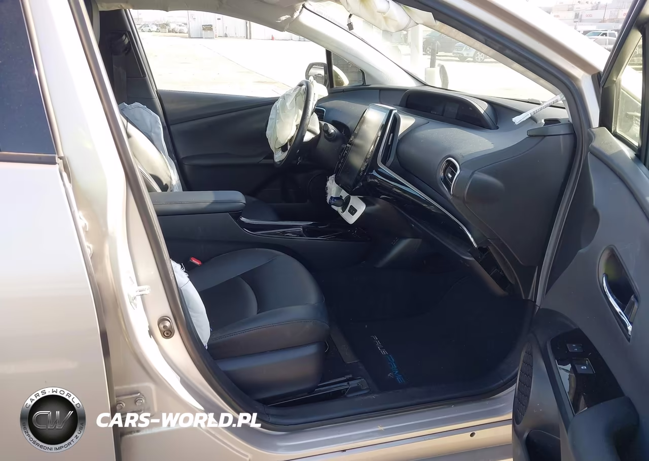 2018 Toyota Prius Prime Premium VIN:JTDKARFP9J3100242 - 5
