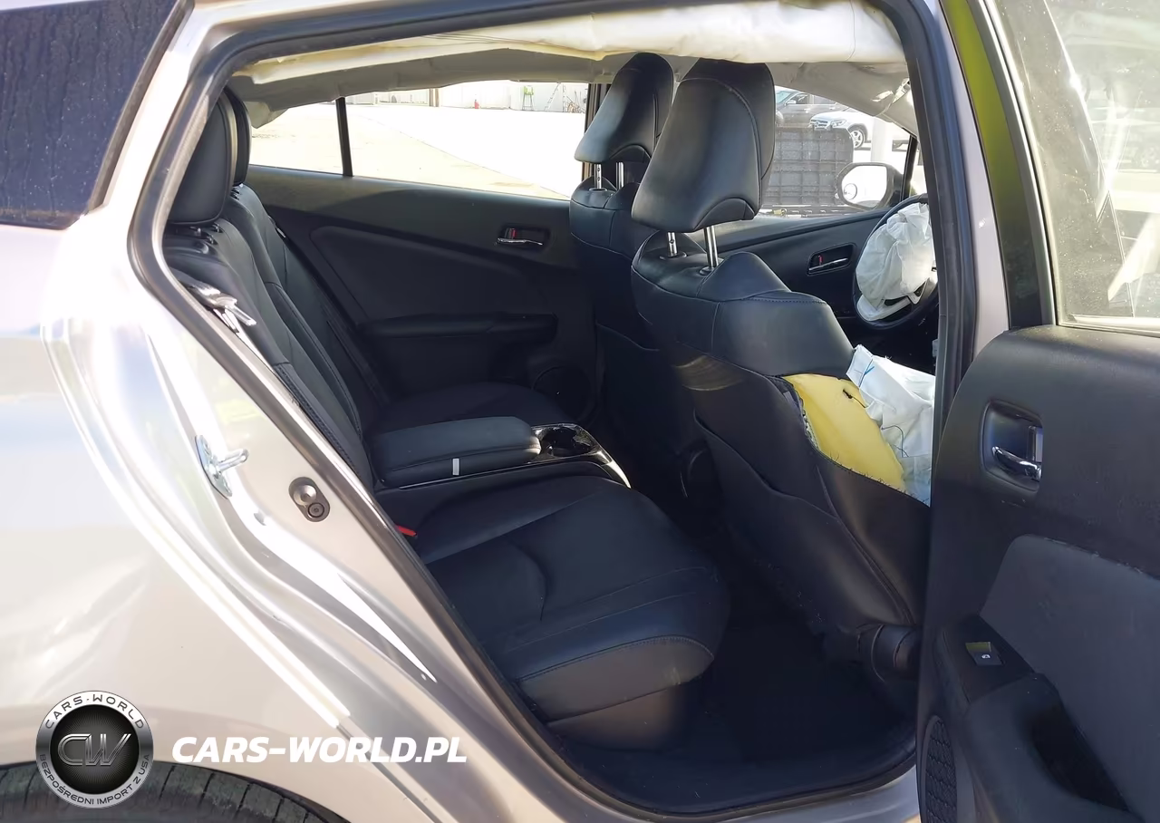 2018 Toyota Prius Prime Premium VIN:JTDKARFP9J3100242 - 8