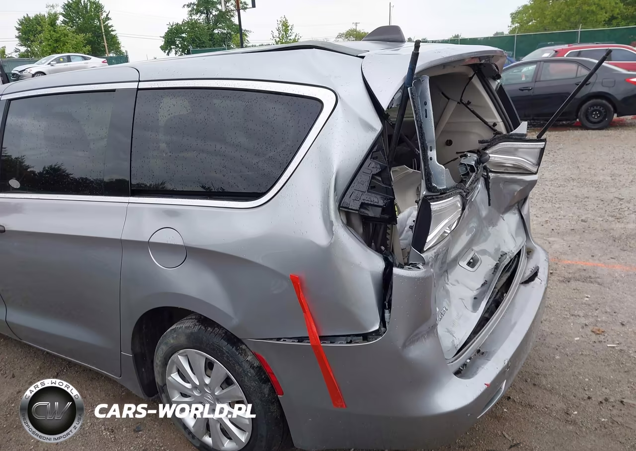 2020 Chrysler Voyager L VIN:2C4RC1AG0LR274678 - 17