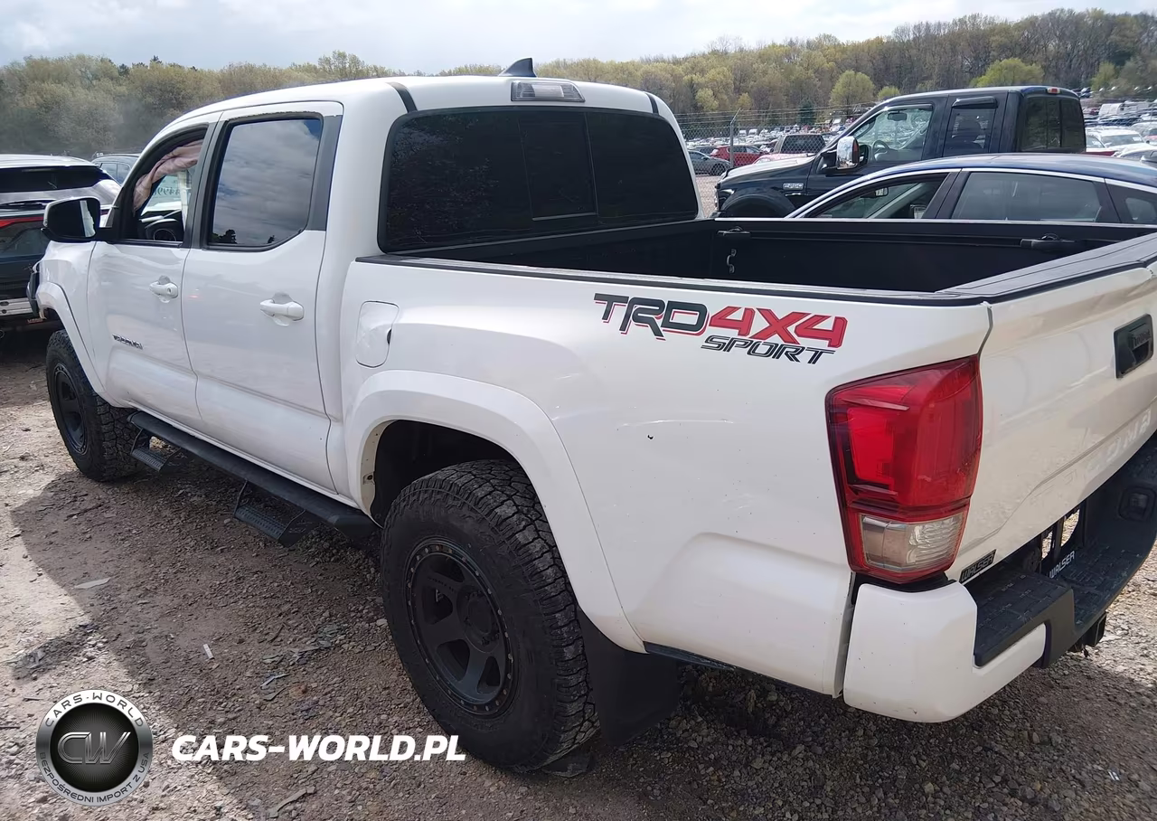 2017 Toyota Tacoma Trd Sport VIN:3TMCZ5AN2HM055245 - 3