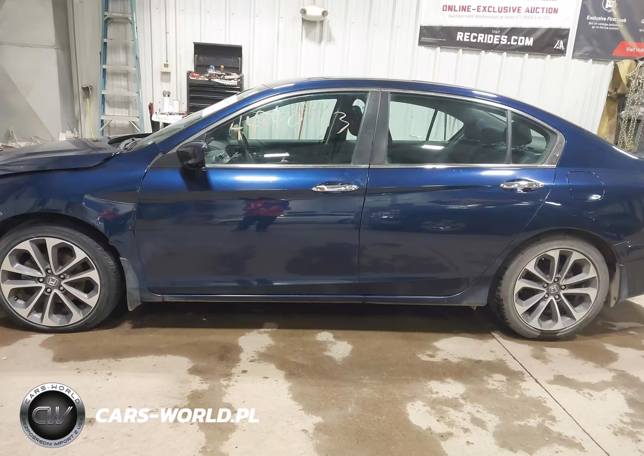 2015 Honda Accord Sport VIN:1HGCR2F53FA217919 - 15