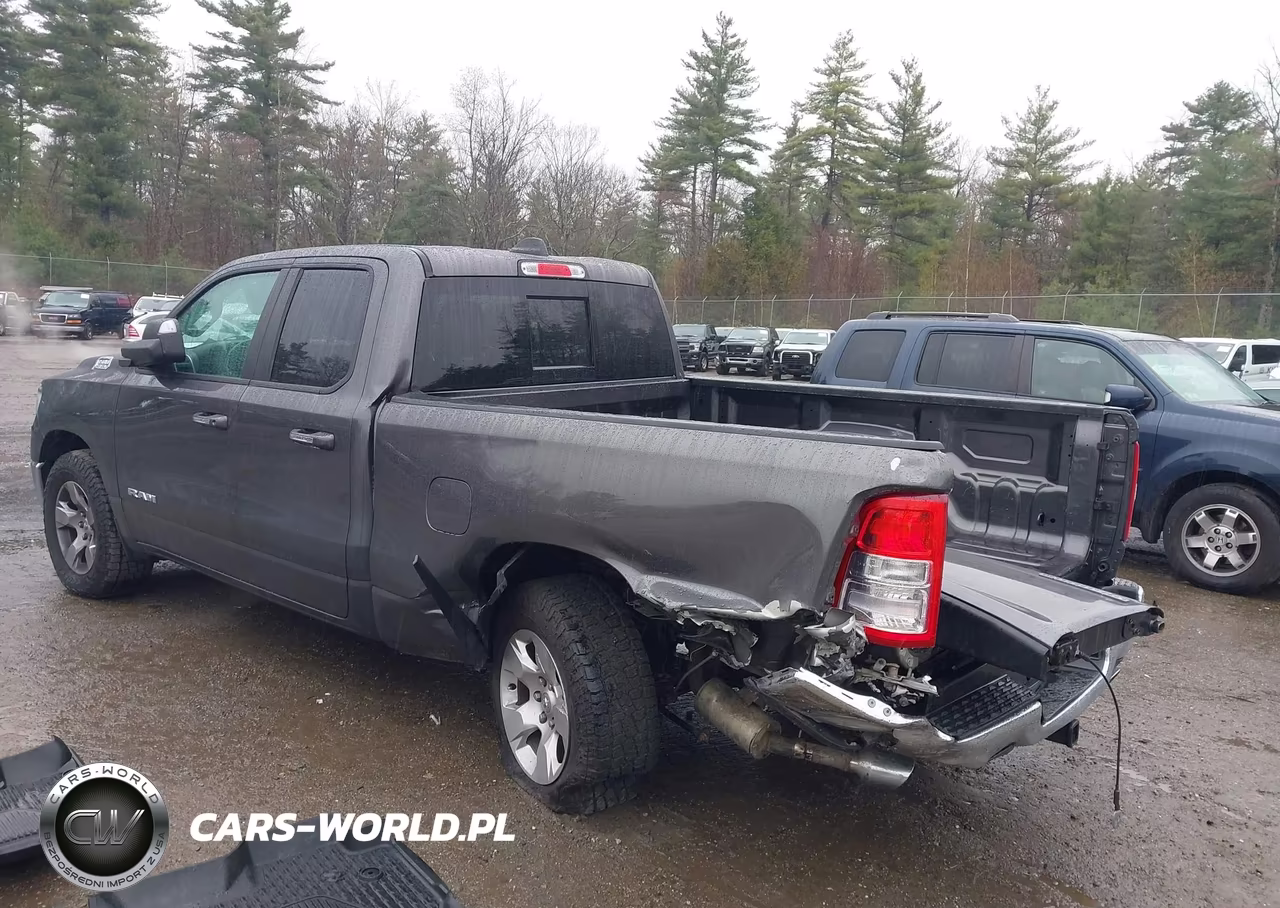 2020 Ram 1500 Big Horn 4X4 6'4 Box VIN:1C6SRFBT6LN316560 - 3