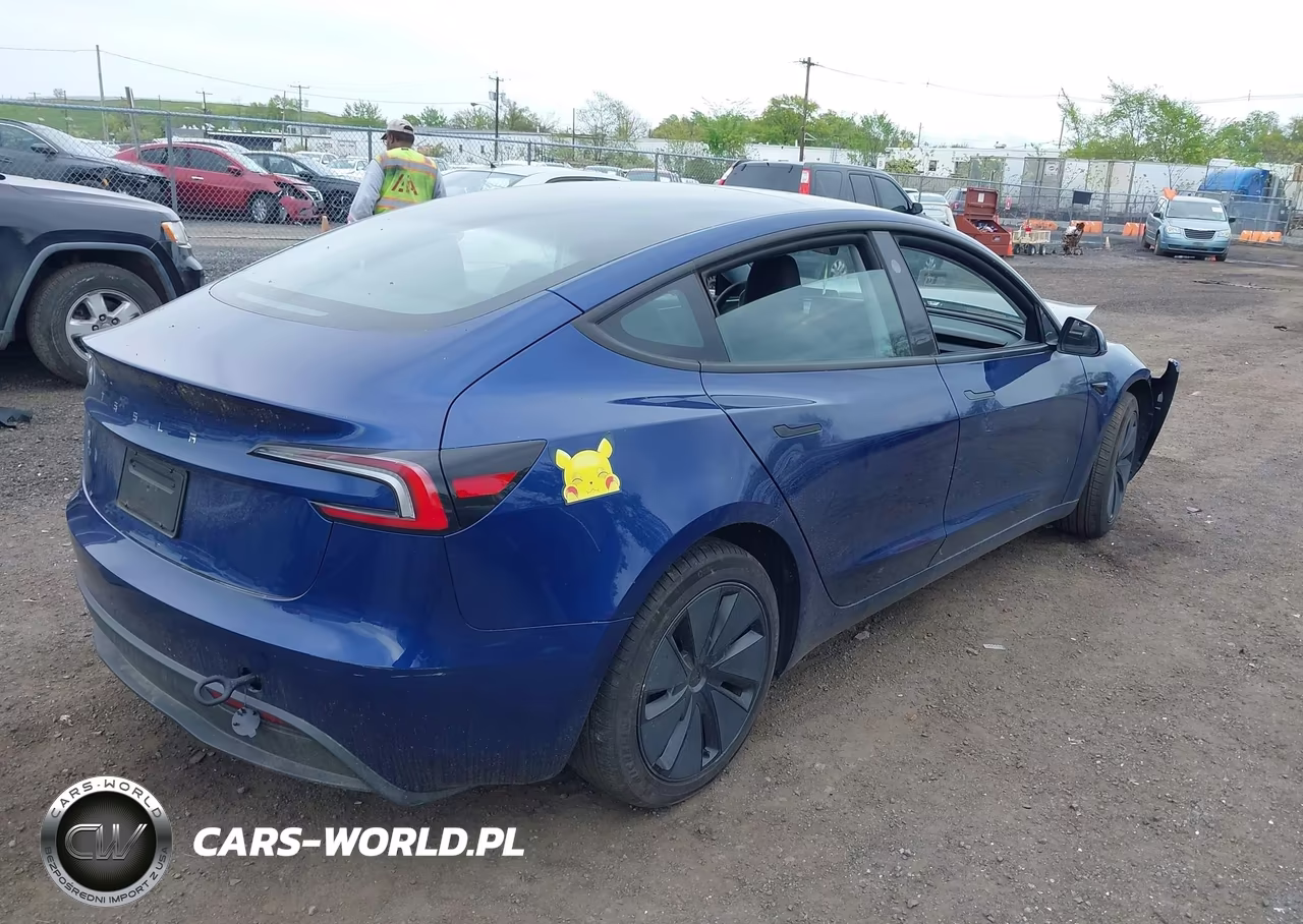 2025 Tesla Model 3 Long Range Rear-Wheel Drive-Standard Rear-Wheel Drive VIN:5YJ3E1EAXSF984364 - 4