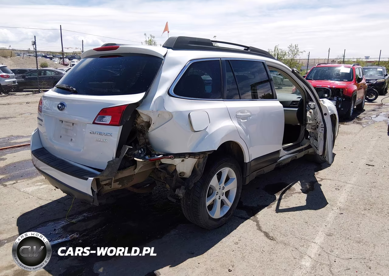 2013 Subaru Outback 2.5I Premium VIN:4S4BRBCCXD3293793 - 4