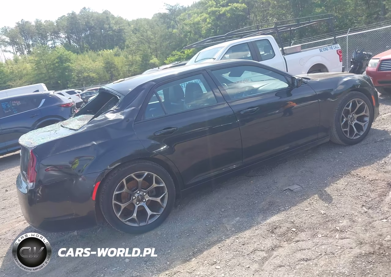 2015 Chrysler 300 300S VIN:2C3CCABG8FH908788 - 4