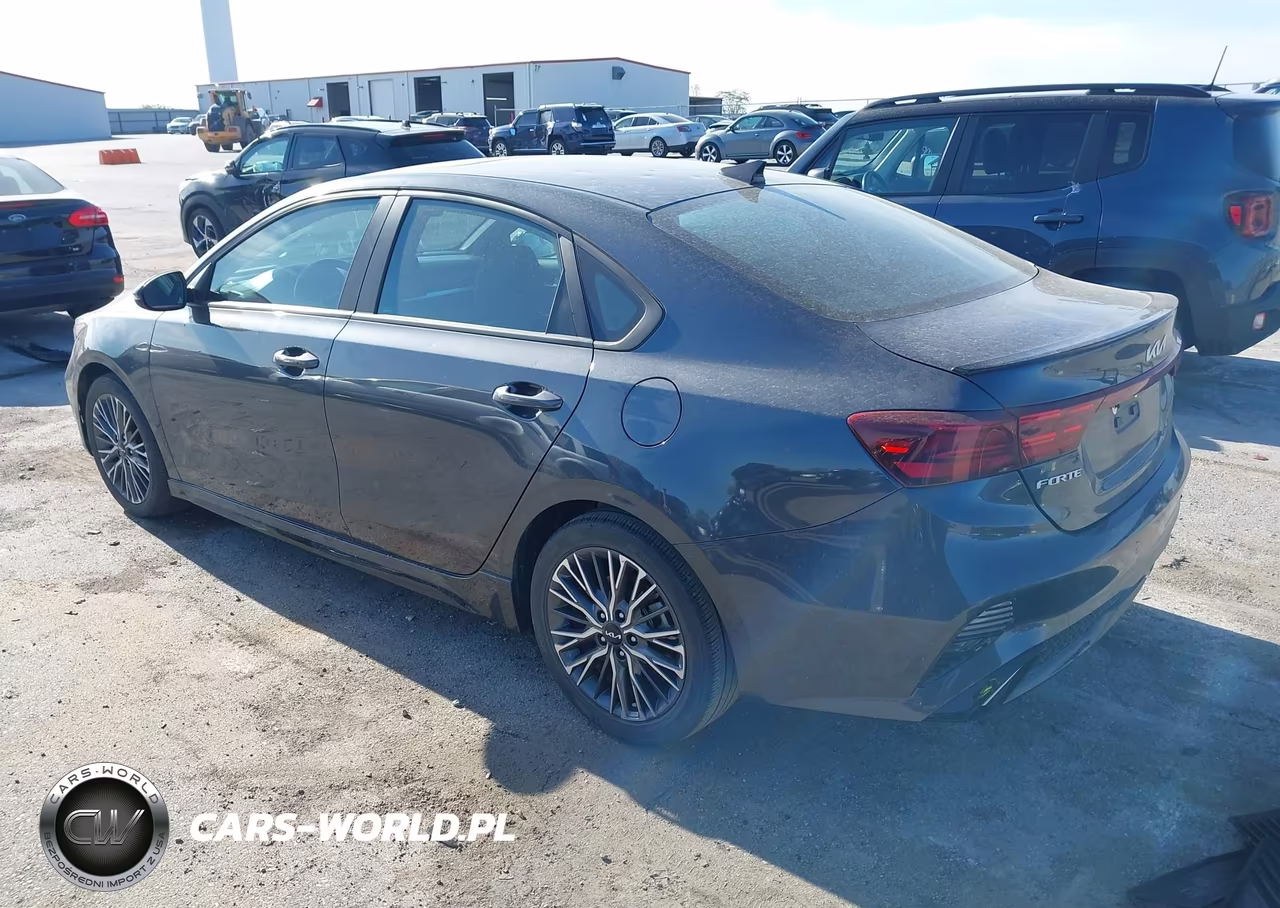 2023 Kia Forte Gt-Line VIN:3KPF54ADXPE598135 - 3